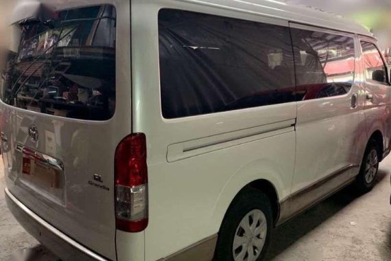 Toyota HIACE GL Grandia MT 2017 for sale