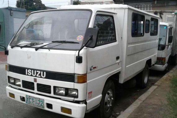 2003 isuzu nhr for sale