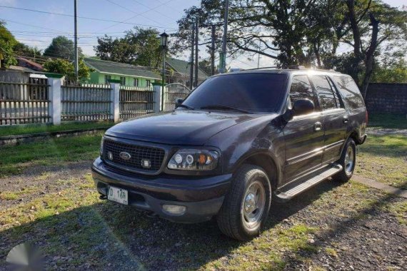 Ford Expedition Model 2000 5.7 ltr engine