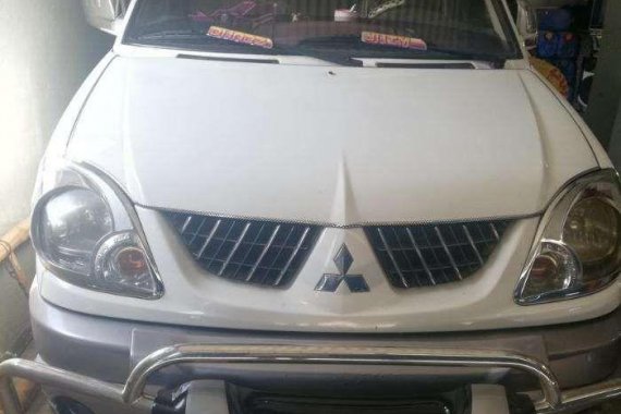 Negotiable MITSUBISHI Adventure 2006 model Manual Diesel