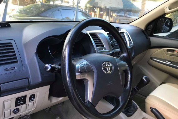 Toyota Hilux 2.5G Manual Diesel 2014