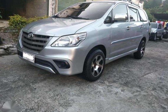 Toyota Innova 2014 manual Diesel