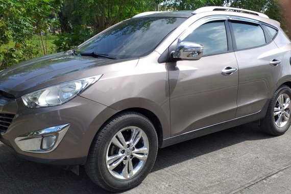 Selling my pre-loved car Hyundai Tucson 2011