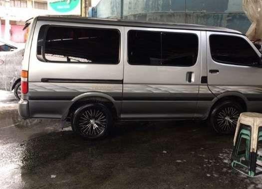 Toyota Hiace gl 2003 gasoline 2.0 local unit