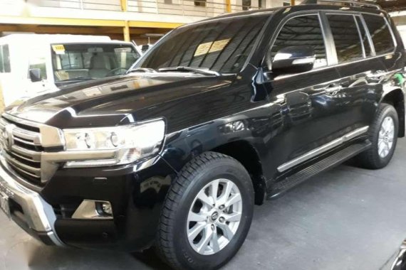 2017 Toyota Land Cruiser premium FOR SALE