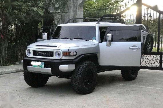 Toyota Fj Cruiser AT 4x4 2008 FOR SALE