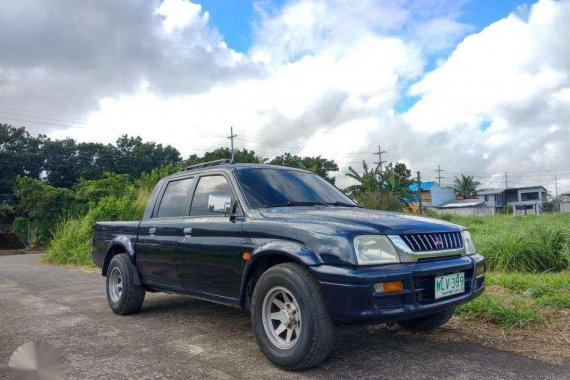 Mitsubishi L200 Endeavor pickup 2000