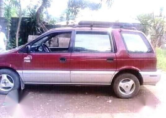 SELLING MITSUBISHI Space Wagon 2001