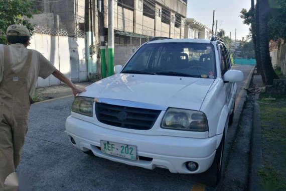 Suzuki Grand Vitara 2002 matic 4x4 gas v6 top of the line