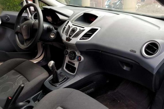 For Sale: 2013 Ford Fiesta M-T Cebu Unit