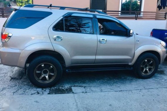 Toyota Fortuner G diesel 2008 model A/T 
