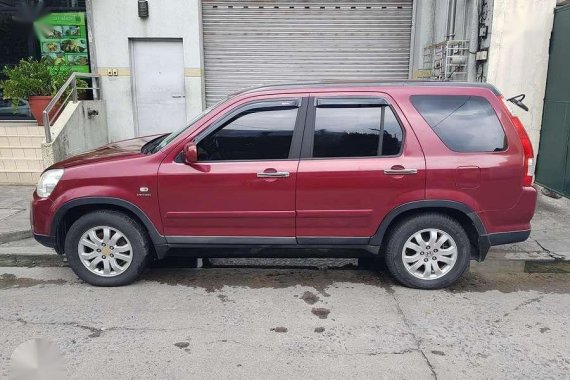 2006 HONDA CRV - 300k negotiable upon viewing . automatic