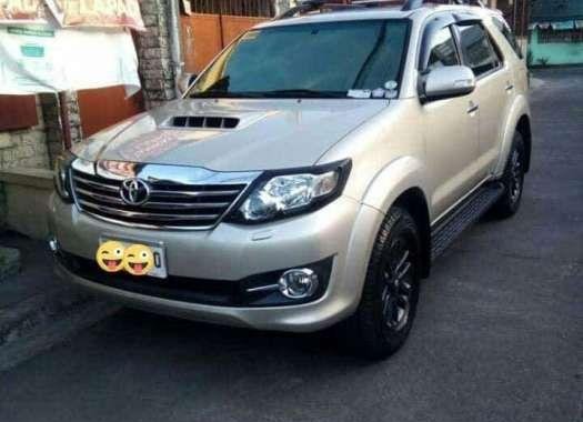 TOYOTA Fortuner V 2014 MODEL 2015 SERIES 4x2 diesel AT