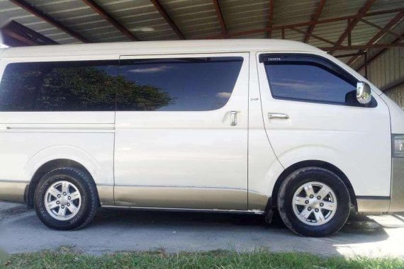 Toyota Hiace SUPER GRANDIA 2010 (Automatic)