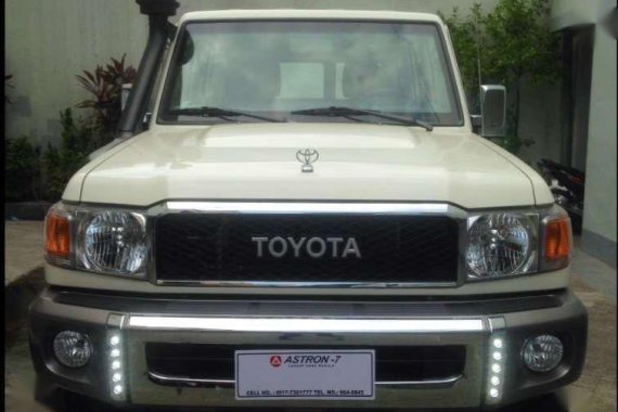 2019 Brandnew Toyota LAND CRUISER Wagon 30th Anniversary Edition 5 Door