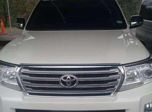 Selling Toyota  Land Cruiser 2015