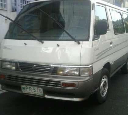 SELLING Nissan Urvan 2000 model