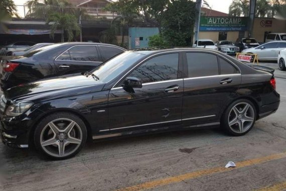 2012 Mercedes Benz C300 V6 Top of the line