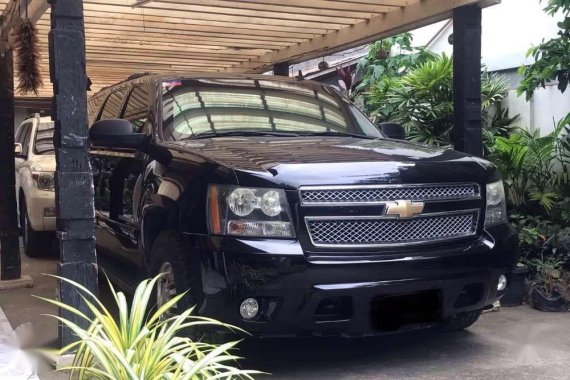 Chevrolet Suburban 2500 4x4 FOR SALE