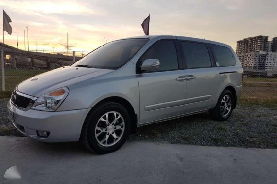 2014 Kia Carnival ex automatic transmission bank financing ok