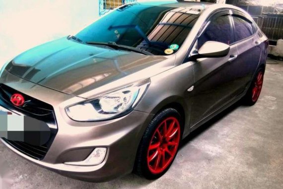 2013 Hyundai Accent Top of the line 