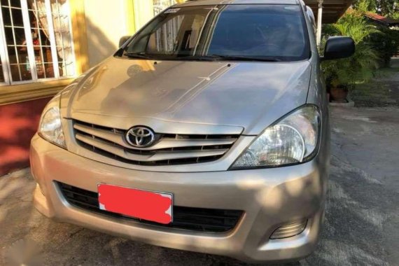 Toyota Innova E 2011 for sale