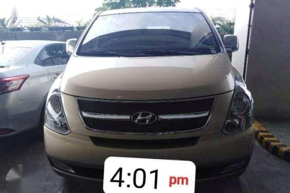 SELLING Hyundai Starex gold 2012mdl automatic