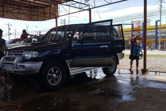 REPRICED Rare MITSUBISHI Pajero fieldmaster manual tranny 4x4