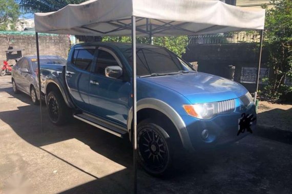 Mitsubishi Strada L 200 Model 2008 color blue