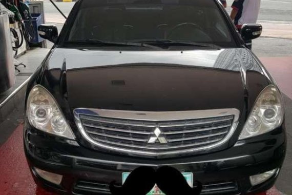 Selling Mitsubishi Galant 2010