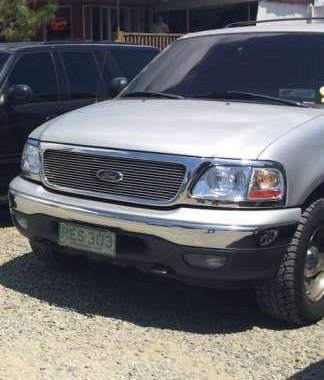 1999 Ford Expedition 4x4 Well maintained.
