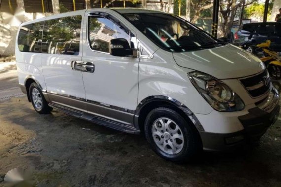 2013 Hyundai Grand Starex Gold for sale