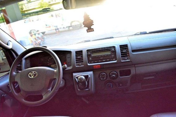 2015 Toyota Hiace Commuter for sale