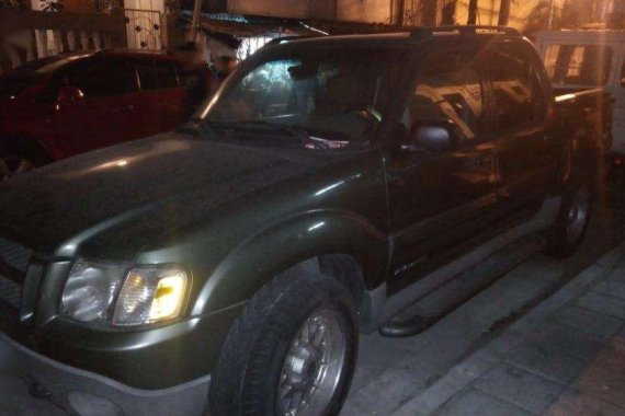 Automobile pick-up Ford Explorer 2001