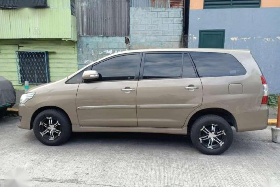 SELLING TOYOTA Innova G mt 2013 gas