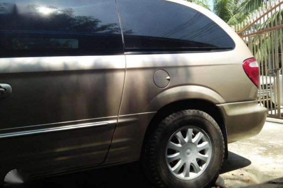 2002 Chrysler Town and Country FOR SALE