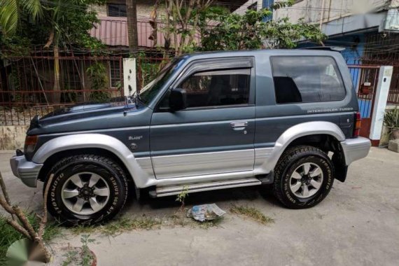 Rush! For sale MITSUBISHI Pajero 3 door 2nd gen 2002