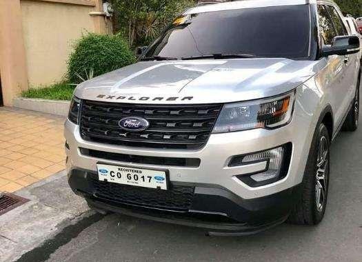 FOR SALE: 2017 Ford Explorer V6 Ecoboost 4x4