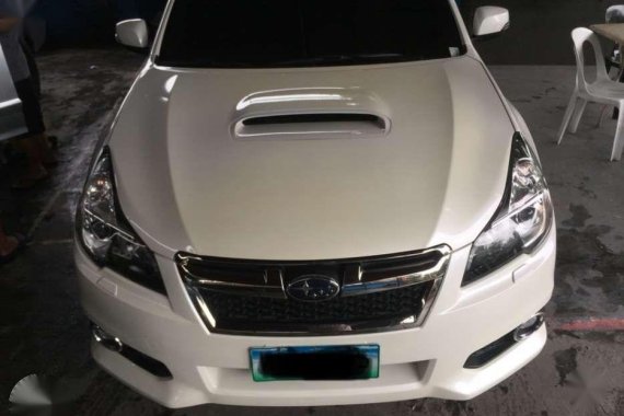 Selling Subaru Legacy 25 GT 2013