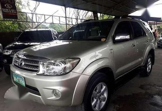 Selling Toyota Fortuner G 4x2 Diesel 2010