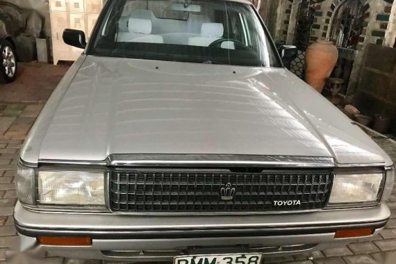 1989 Toyota Crown DELUXE MT 2.2L Gas 70Tkms only rush P139T