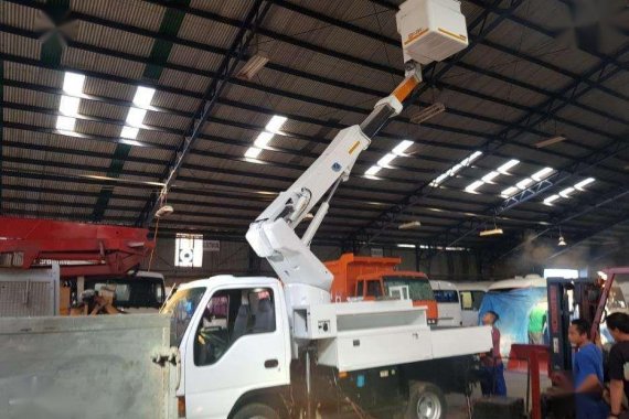 Manlift ISUZU Elf Japan Surplus FOR SALE