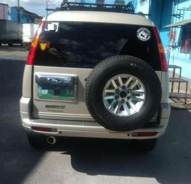 Selling Ford Everest 2006 AT