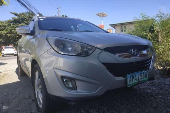 Hyundai Tucson 2011 crdi diesel 4wd top of the line