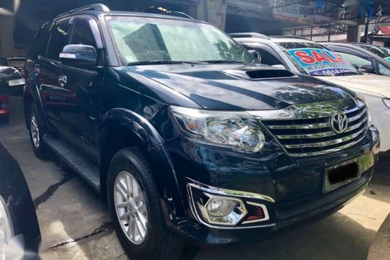 2013 Toyota Fortuner G 4x2 AT diesel Hood scope