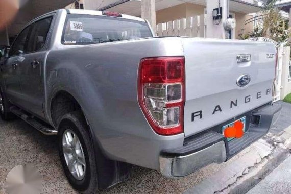 SELLING Ford Ranger 2012mdl automatic pick up