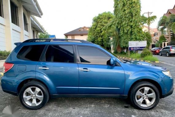 2009 Subaru Forester XT 2.5L TURBO automatic SUV (Top Of The Line)