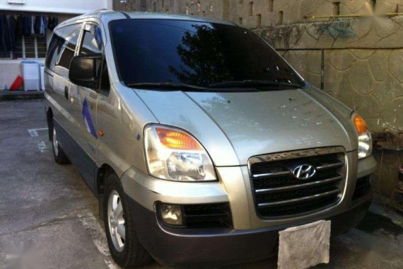 SElling Hyundai Starex grx crdi AT 2006 model