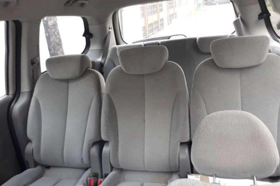 Kia Carnival EX CRDi AT 2010 for sale