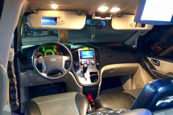 Hyundai Van Grand Starex Gold VGT 2014 Top of the line